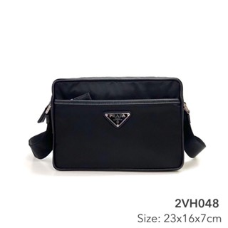 GRABITYOUROWN 🌟Brandnew🌟พร้อมส่ง  Prada  shoulder bag