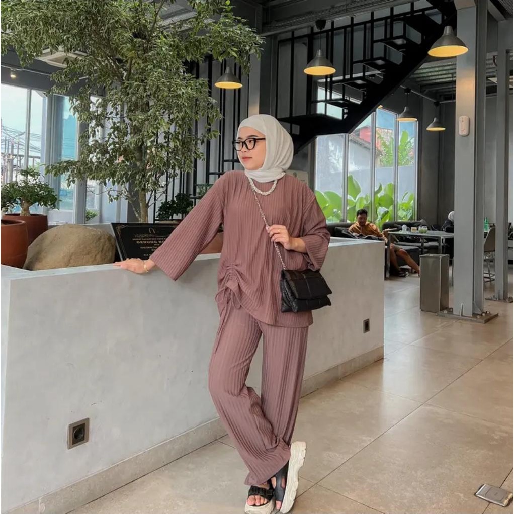 Set ZIVA HORNET PREMIUM/ ONE SET ZIVA KNIT PREMIUM / / สินค้าใหม่ / ผู้หญิง& 39;S เสื้อผ้า / ผู้หญิง