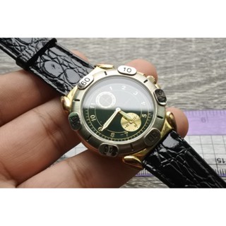 นาฬิกา Vintage มือสองญี่ปุ่น VICTORY ระบบ QUARTZ ผู้ชาย ทรงกลม กรอบทอง หน้าปัดสีเขียว หน้าปัด 38mm