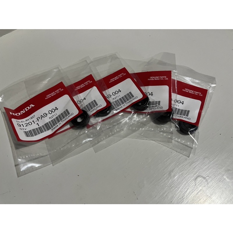 ซีลเลื่อนสวิตช์เกียร์ shift shaft seal Honda 91201-PA9-004 Civic  แท้ศูนย์ Honda 💯 %