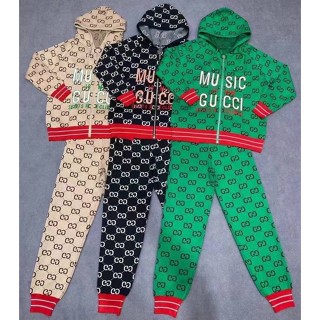 ชุดเช็ต Gucci งานแขนขายาว ไหมพรมแน่นๆ นุ่มละมุนอย่างดี ผ้ายืดได้ เยอะ ใส่แล้วดูแพงลุคไฮโซ