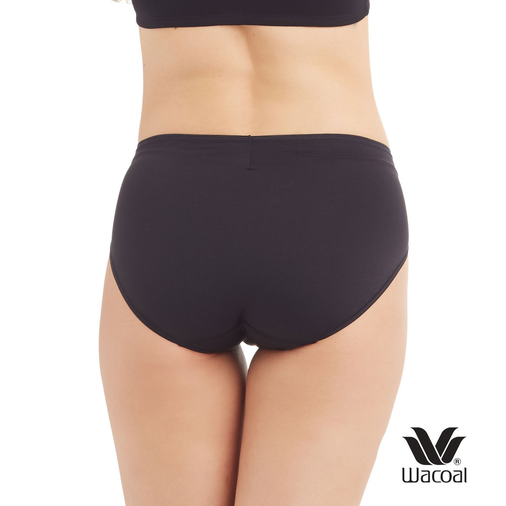 Wacoal Super Soft Half Panty กางเกงในรููปแบบครึ่งตัว รุ่น WU3811 สีดำ (BL)