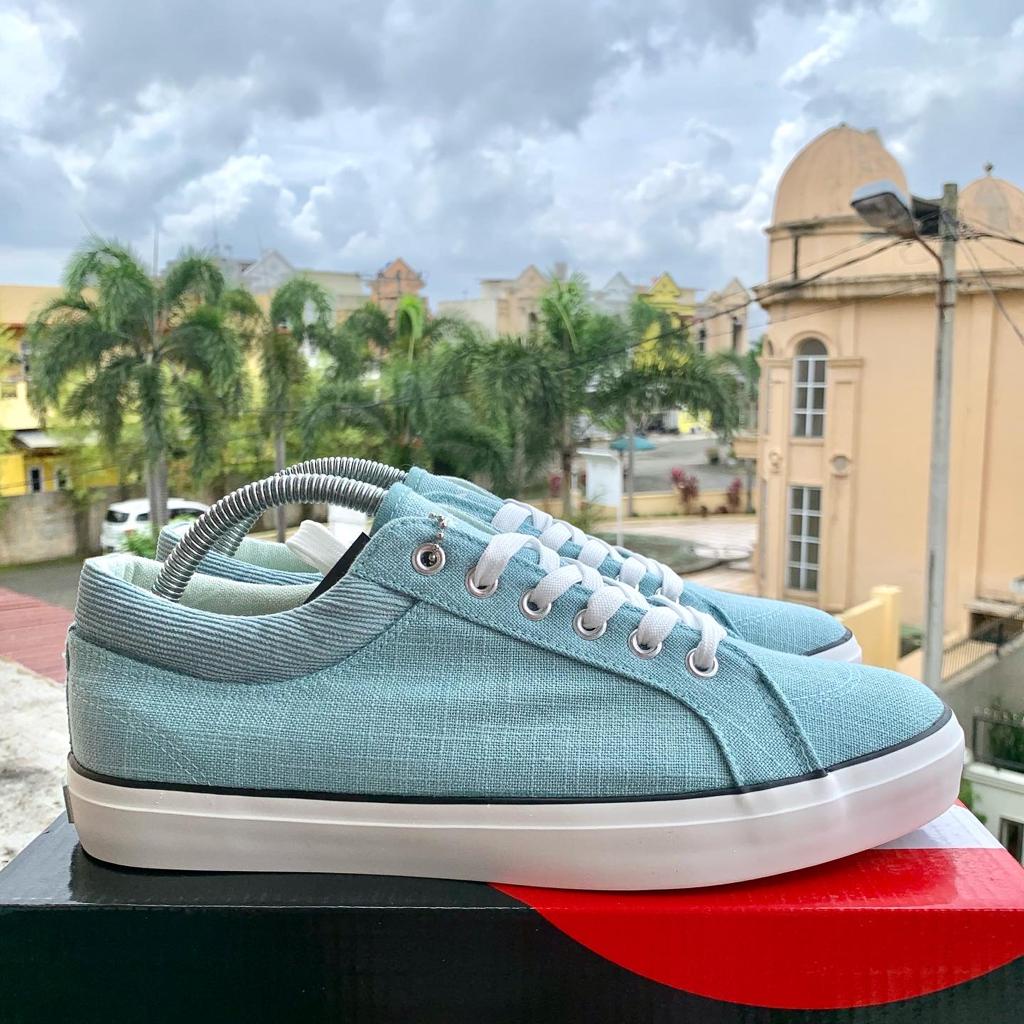 Airwalk รองเท้าแตะผู้หญิงรุ่นล่าสุดของเกาหลี TOSCA สีขาวผ้าใบ WOMAN ORIGINAL CASUAL SNEAKER