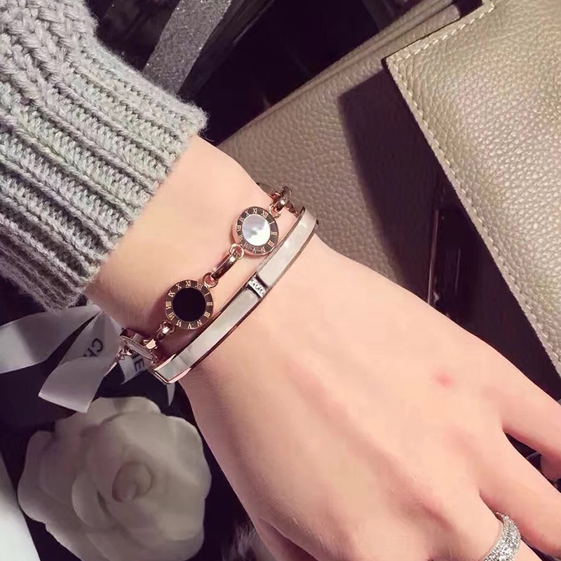 สร้อยข้อมือ ไทเทเนียมเหล็ก ประดับเพชร สไตล์เกาหลี | สร้อยข้อมือ สเตนเลส 18K สีโรสโกลด์ หรูหรา ไม่จางหาย สวยหรู ของขวัญวันเกิด