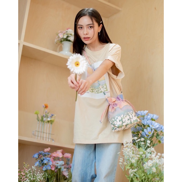 vibes.brandd☁️ Bucket Bag Small size ☁️ กระเป๋าผ้าสะพายข้าง มีเชือกรูด