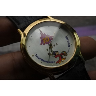 นาฬิกา Vintage มือสองญี่ปุ่น Micky Mouse 1993 Tokyo ระบบ QUARTZ UNISEX ทรงกลม กรอบทอง หน้าขาว หน้าปัด 35mm