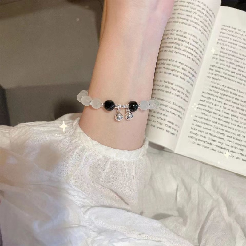 A HELLO GIRL สร้อยข้อมือ จี้กระดิ่งมูนสโตน ตาแมว ประดับคริสตัลเทียม ขนาดเล็ก เหมาะกับของขวัญ สําหรับผู้หญิง