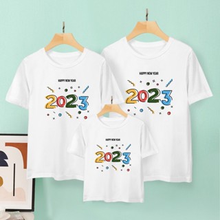 ชุดเสื้อยืด พิมพ์ลาย Happy New Year 2023 สีขาว สําหรับครอบครัว 2023