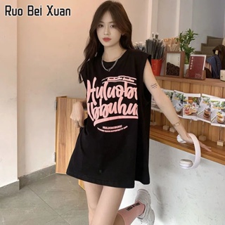 RUO BEI XUAN เสื้อยืดสตรีสไตล์เกาหลีใหม่แฟชั่นทรงหลวมพิมพ์ลายตัวอักษรแขนกุดด้านบน