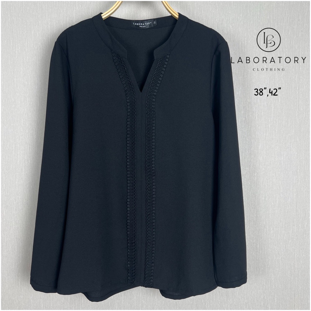 *Laboratory*  เสื้อแขนยาว 8381# ทรงคอวี แต่งแถบลูกไม้ด้านหน้า มีไซส์ 38”,42”