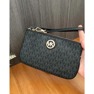 Michael Kors Wristlet ⚜️ กระเป๋าคล้องมือ หรือ กระเป๋าสตางค์