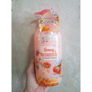 BENICE  HONEY &amp; NACTARINE SHOWER CREAM บีไนซ์ ครีมอาบน้ำ 450 มล.