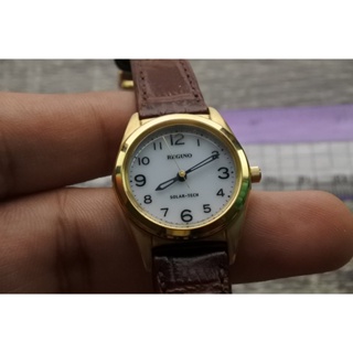 นาฬิกา Vintage มือสองญี่ปุ่น REGUNO ระบบ SOLAR ผู้หญิง ทรงกลม กรอบทอง หน้าทอง หน้าปัด 26mm