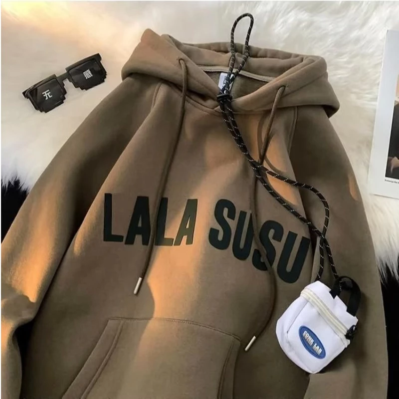พร้อมส่ง🔥ไซซ์ M-8XL🍀เสื้อกันหนาวแขนยาว มีฮู้ด ผ้ากํามะหยี่ แบบนิ่ม พิมพ์ลายตัวอักษร LALA ทรงหลวม ขนาดใหญ่ สไตล์อเมริกัน สําหรับผู้ชาย และนักเรียน