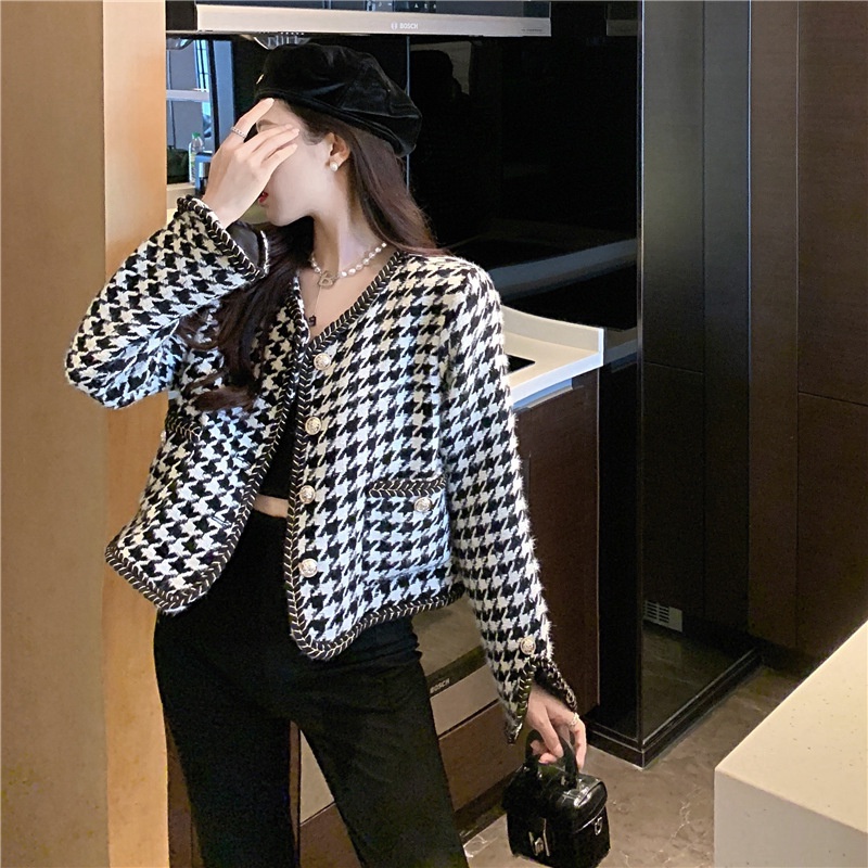 FOUR ZIGZAG ปุ่มการ์ดเกาหลี CARDIGAN SWEATHER เกาหลี SWEATER ผู้หญิง PREMIUM KNIT MATERIAL