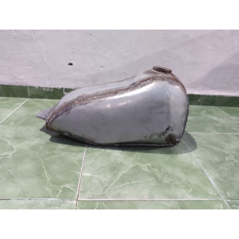 ถังเทรลคลาสสิก suzuki ts125 รุ่นถังเทรลเก่ารุ่น Suzuki ts 125 ถังแก๊ส tenki ถังยาเติมน้ํามัน