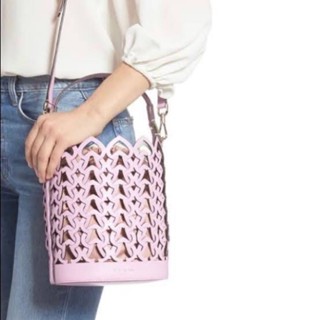 💙NEW Kate Spade Dorie Small Bucket Bag ทรงตะกร้ารูปหัวใจ