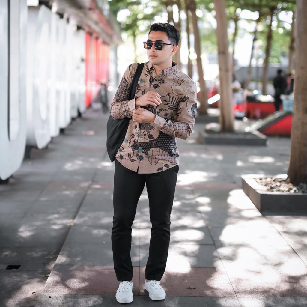 KEMEJA Modern Slimfit เสื้อเชิ้ตบาติกแขนยาวผู้ชาย, เสื้อเชิ้ตบาติกสําหรับผู้ใหญ่, เสื้อบาติกด้านบน