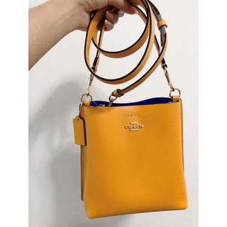 ✨ผ่อน0%แท้100%✨1011 ใบใหญ่ กระเป๋าสะพาย สีเหลือง COACH Small Town