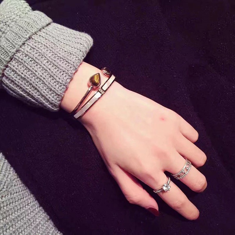 สร้อยข้อมือ ไทเทเนียมเหล็ก ประดับเพชร สไตล์เกาหลี | สร้อยข้อมือ สเตนเลส 18K สีโรสโกลด์ หรูหรา ไม่จางหาย สวยหรู ของขวัญวันเกิด