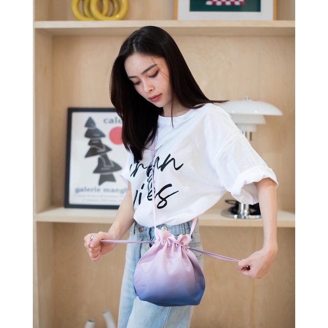 vibes.brandd☁️ Bucket Bag Small size ☁️ กระเป๋าผ้าสะพายข้าง มีเชือกรูด