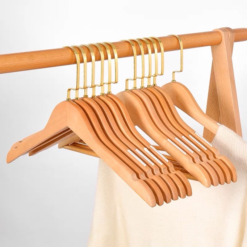 Gina ไม้แขวนเสื้อ ไม้หนีบ มีกันลื่นและเคลือบสีใส ตะขอทองสั้น-ตะขอยาวเงิน