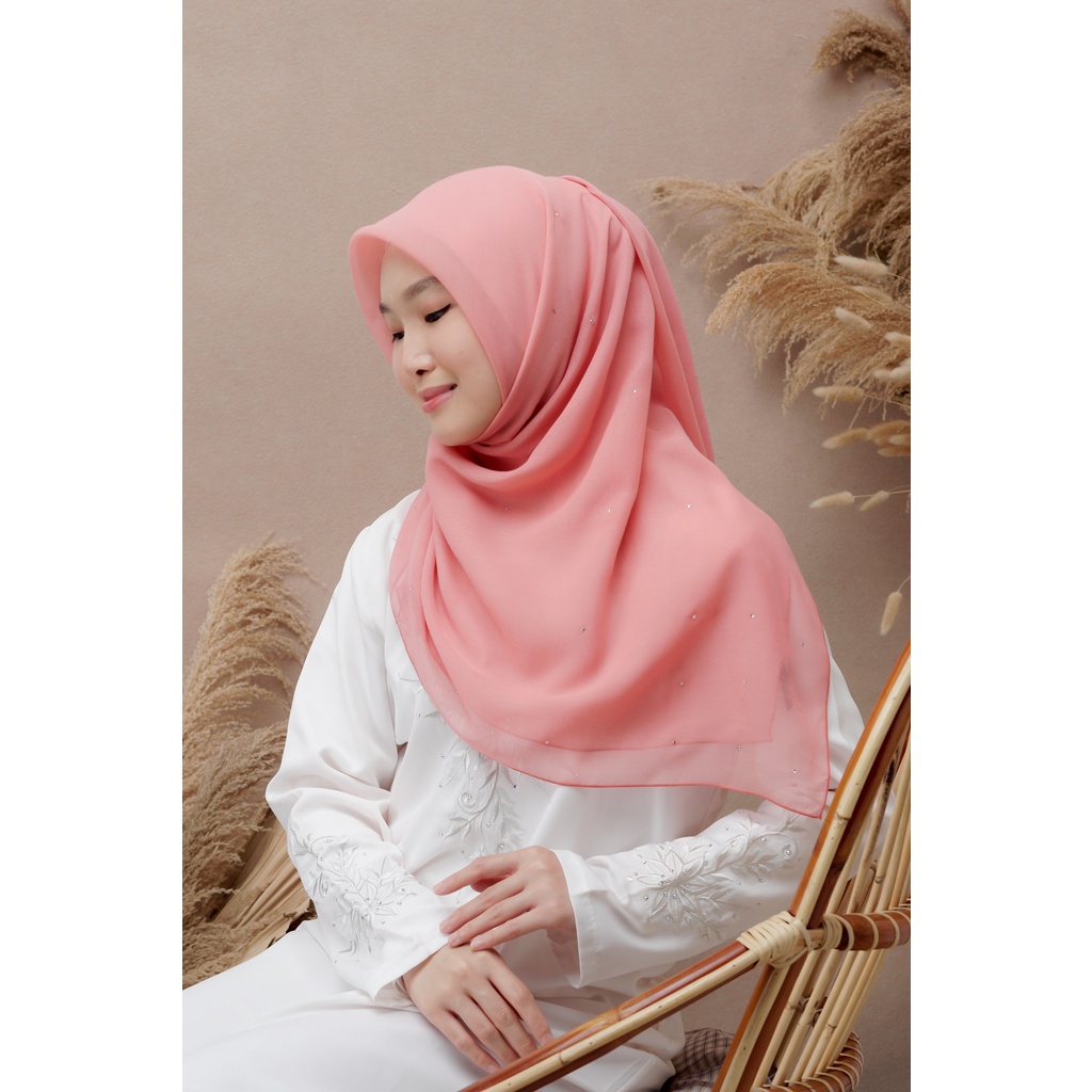 Bawal Camelia ในฝรั่ง