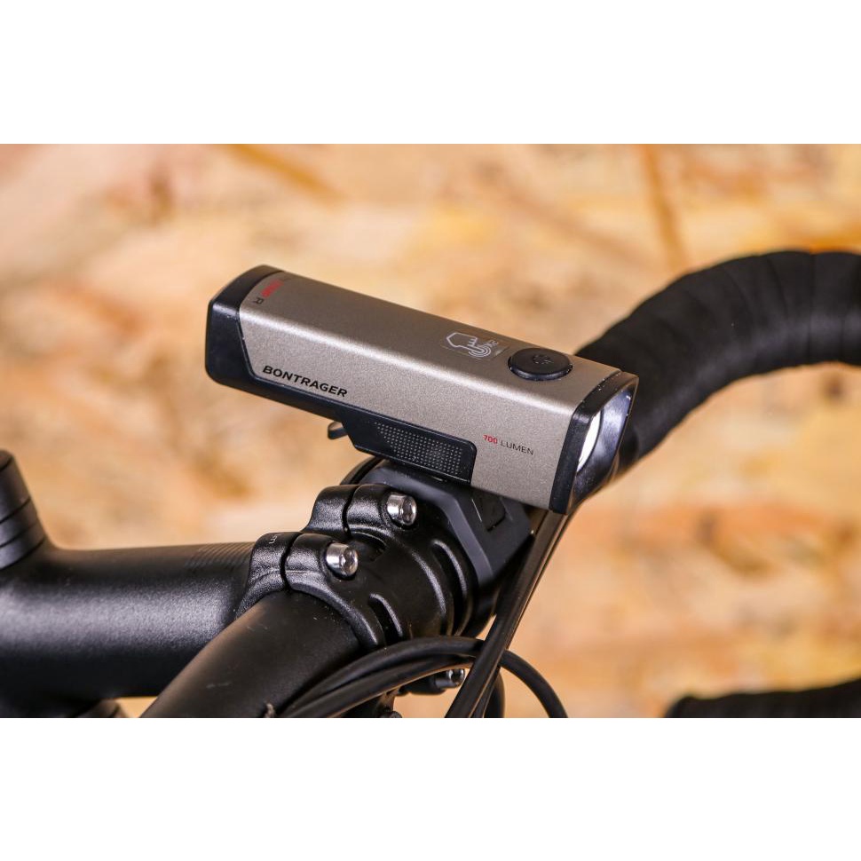 ไฟหน้า Bontrager Ion Comp R Front Bike Light สว่างจัดๆ 700 ลูเมน (แบรนด์ เครือ TREK USA)