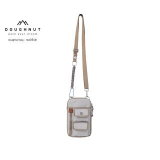 DOUGHNUT BAG : Knot Happy Camper Series : IVORY กระเป๋าโดนัทกันน้ำได้ ผลิตจากผ้าไนลอน 420Dน้ำหนักเบา กระเป๋าโดนัท กระเป๋าสะพายข้าง กระเป๋า กระเป๋าผู้หญิง  (รหัสสินค้า 09675 )