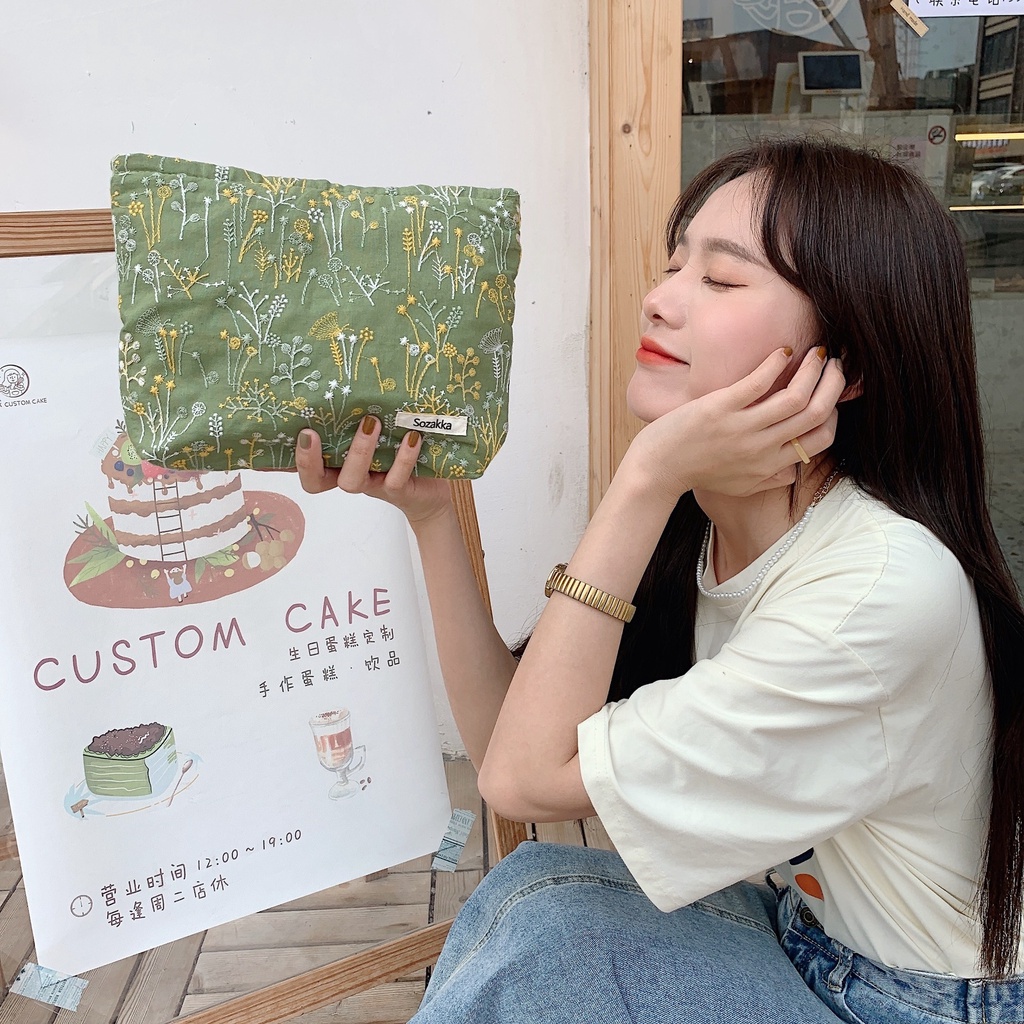 Bloom in bag กระเป๋าเครื่องสําอาง ผ้าแคนวาส ผ้าลูกฟูก ปักลายดอกไม้ สไตล์เกาหลี 33 แบบ สําหรับผู้หญิง