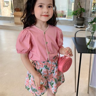 FiFi Baby พร้อมส่ง ชุด 2 ชิ้น ชุดเสื้อผ้า+กางเกง ชุดเด็กผู้หญิง เสื้อผ้าหวาน+กางเกงขาสั้นลายดอกไม้ น่ารัก ไซส์(95-130cm)