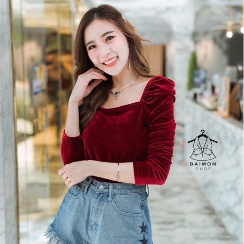 เสื้อสีแดงกำมะหยี่ Tara closet คอเหลี่ยม เสื้อปาดไหล่ แขนยาว แขนตุ๊กตา