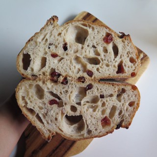 Ⓥ Cranberry Sourdough (16% Whole Wheat)