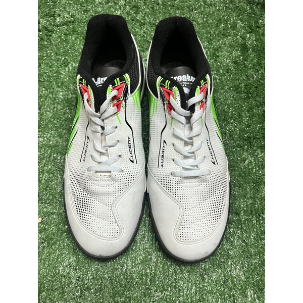 Breakerรองเท้าฟุตซอล