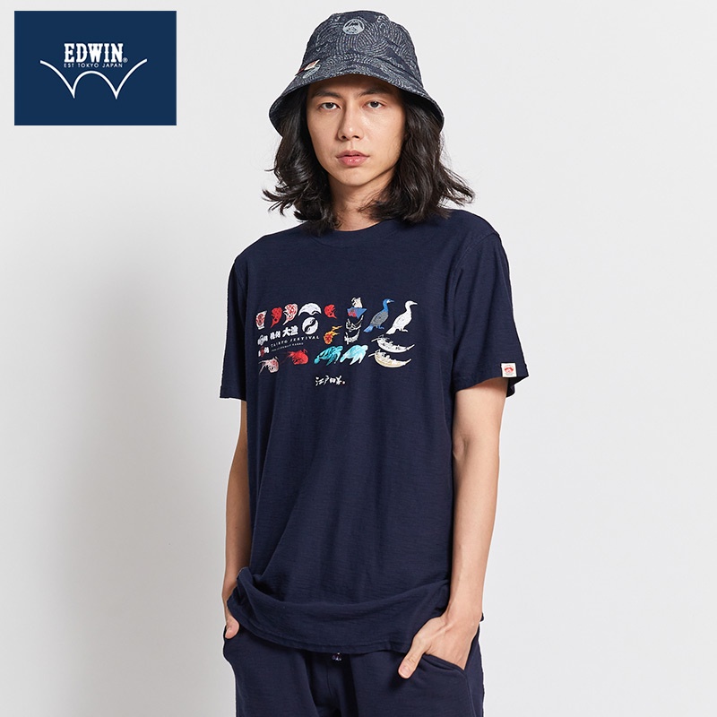 EDWIN EDWIN พิมพ์แฟชั่นญี่ปุ่นเสื้อยืดแขนสั้นหลวมผู้ชาย