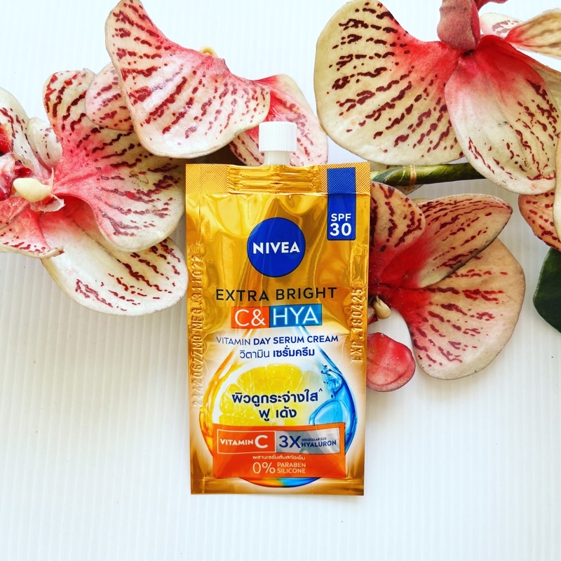 7 ml. ผลิต 08/22 แบบซอง Nivea Extra Bright C &amp; Hya Vitamin Day Serum Cream SPF30 นีเวีย วิตามิน เซรั่มครีม