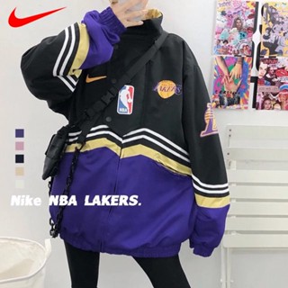 Nike×nba×lakers เสื้อแจ็กเก็ตเบสบอล กันลม ทรงหลวม ลาย Lakers Championship สีม่วง ทอง สําหรับผู้ชาย ผู้หญิง 100%