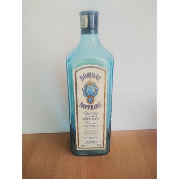 ขวดเหล้านอก  Bombay Sapphire ขวดเหล้าเปล่า สวยๆน่าสะสม