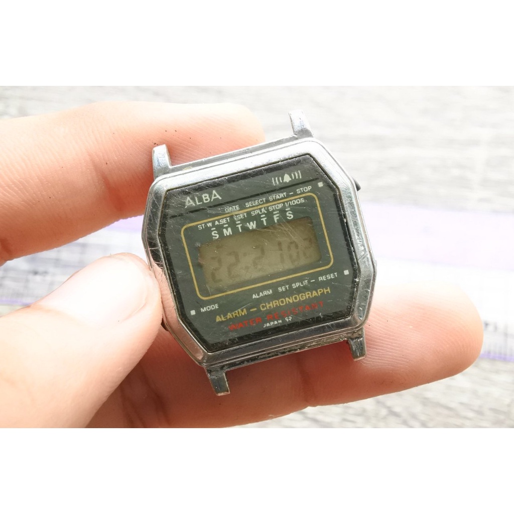 นาฬิกา Vintage มือสองญี่ปุ่น ขายเครื่องนาฬิกา ALBA Y799 4810 ระบบ QUARTZ กรอบเงิน LCD Digital หน้าปัด 32mm