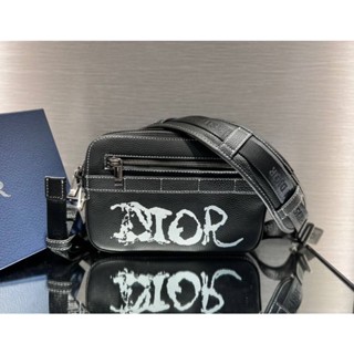 NEW CHRISTIAN DIOR WITH PETER DOIG BLACK GRAINED GALFSKIN  SAFARI MESSENGER BAG