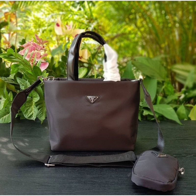 PRADA BAG VIP GIFT WITH PURCHASE (GWP) Shopee Thailand