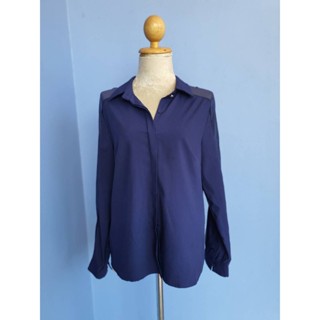 FF02448 เสื้อเชิ้ต สีกรมท่า มือสอง อก FREE-39 นิ้ว