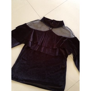 เสื้อสีดำ กำมะหยี่ size m