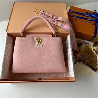 พร้อมส่ง กระเป๋าสะพาย Louis LV มากับสายยาว แบรนด์เนม หนังแท้ เกรดOri Capucines bag