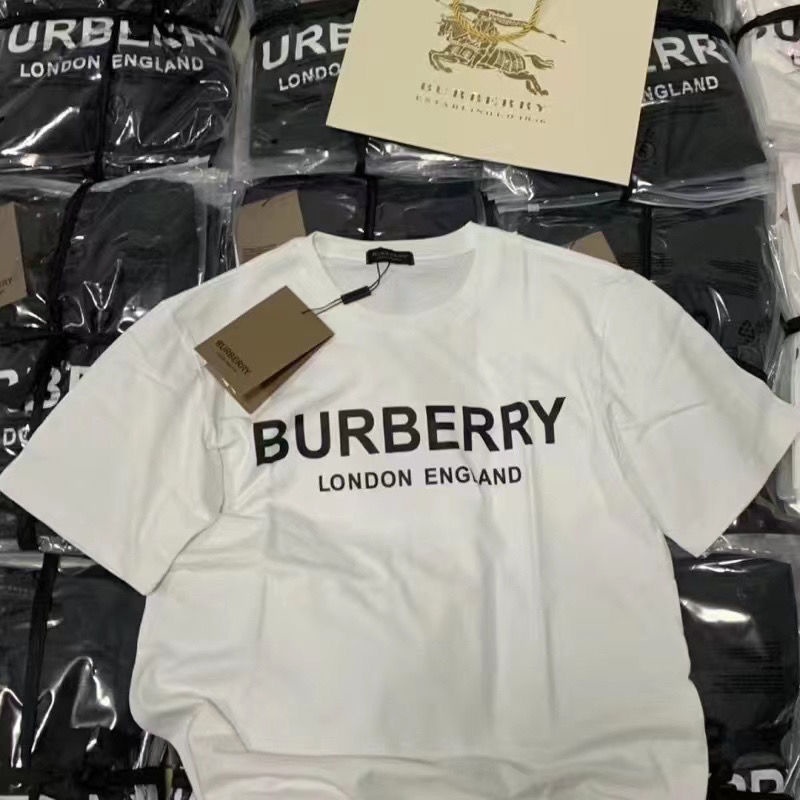 Burberry Burberry < Tag+Collar Label > เสื้อยืดแขนสั้น คอกลม ผ้าฝ้ายแท้ ทรงหลวม สไตล์คลาสสิก สําหรับผู้ชาย และผู้หญ_01