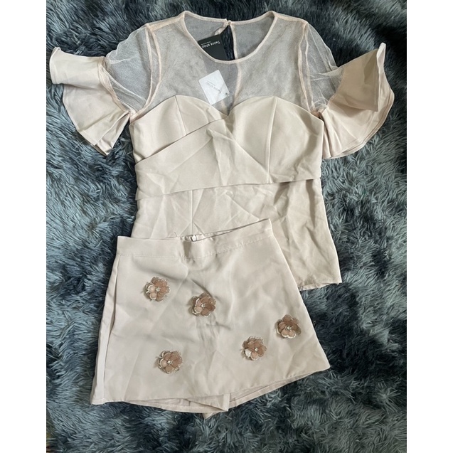 ชุดเซ็ทกางเกงกระโปรง ปักดอกไม้3D น่ารักมาก ไซส์ S งานป้ายTwinshop