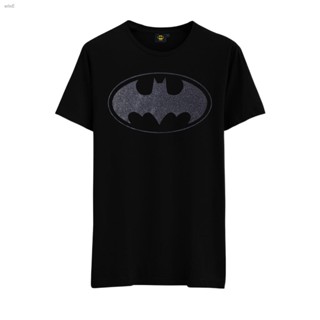 จัดส่งทันที✳﹍►DOSH : เสื้อยืดผู้ชายลาย แบทแมน Batman T-shirt / WRBMT5116 ราคา 590.-