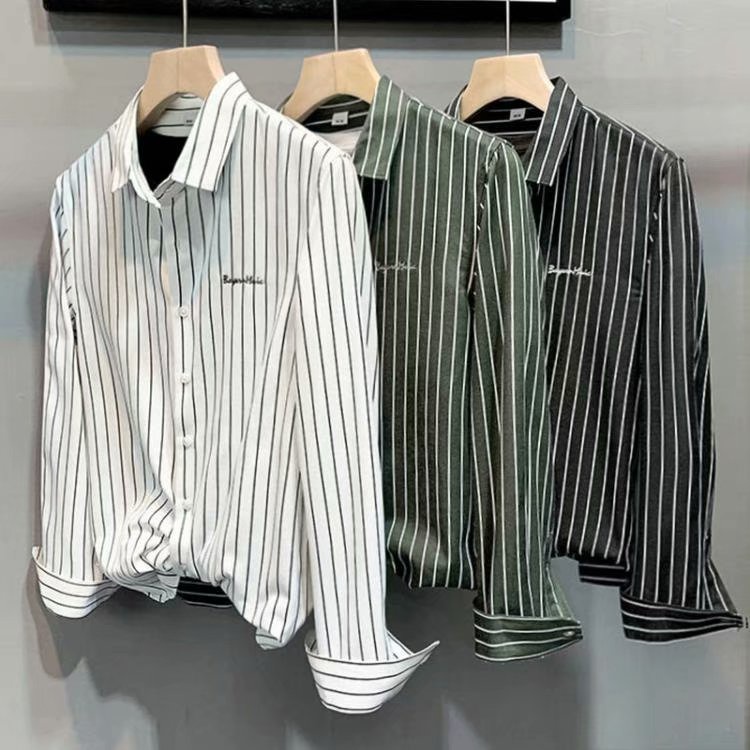 เสื้อเชิ้ตคอปก แฟชั่นชาย เสื้อแขนยาว ชุดลายทาง ลายเส้น แมทลุคเท่ๆ เกาหลีสไตล์ (แนะนำเผื่อไซส์)