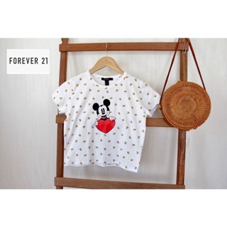 Forever 21 x cotton T shirt ทรงครอป ลาย mickey มือ 1 ป้าย S อก 30-32 ยาว 17 ❌ตำหนิ รอยเปื้อนด้านหลัง • Code : 816(01)