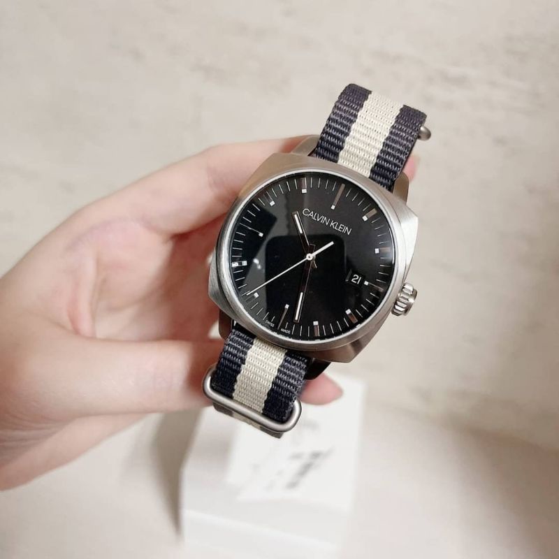 นาฬิกาข้อมือ ชาย สุดเท่ห์
CALVIN KLEIN
Quartz Black Dial Watch K9N111P1